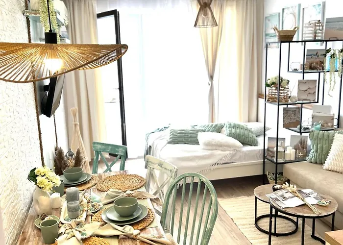 студио комфорт, смокиня,созопол,затворен комплекс,4 басейна, 1-ва линия море Sosopol