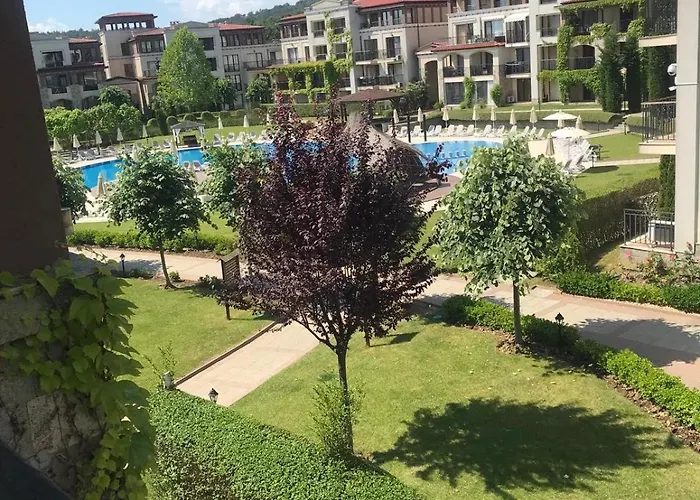 студио комфорт, смокиня,созопол,затворен комплекс,4 басейна, 1-ва линия море Apartamento Sozopol