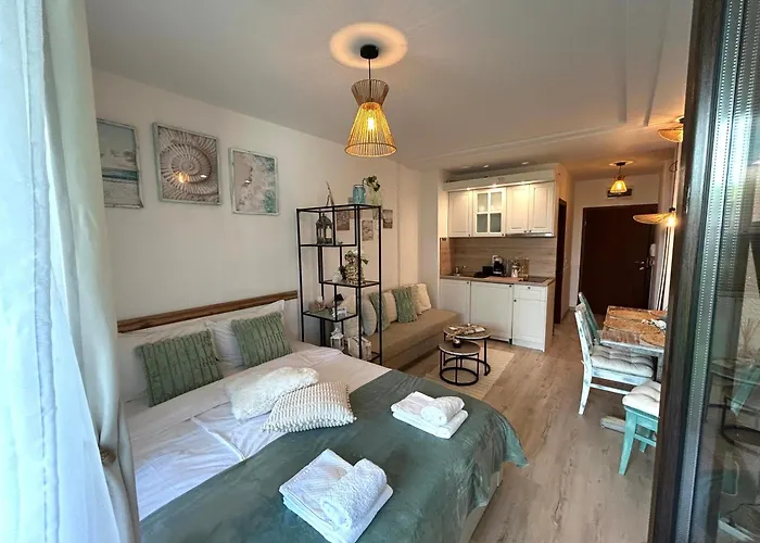 студио комфорт, смокиня,созопол,затворен комплекс,4 басейна, 1-ва линия море Apartment Sosopol