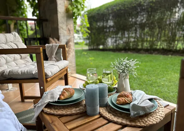 Apartamento студио комфорт, смокиня,созопол,затворен комплекс,4 басейна, 1-ва линия море