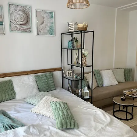 студио комфорт, смокиня,созопол,затворен комплекс,4 басейна, 1-ва линия море