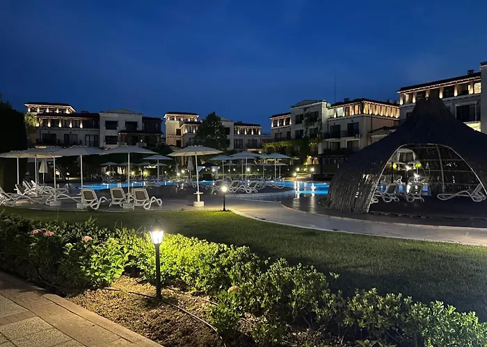 студио комфорт, смокиня,созопол,затворен комплекс,4 басейна, 1-ва линия море Sozopol