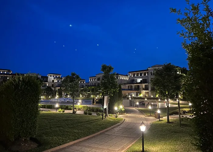 студио комфорт, смокиня,созопол,затворен комплекс,4 басейна, 1-ва линия море Apartment