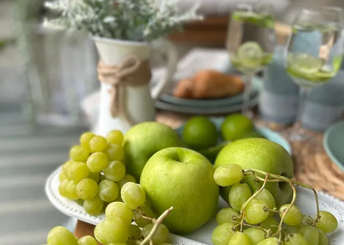 Apartment студио комфорт, смокиня,созопол,затворен комплекс,4 басейна, 1-ва линия море *